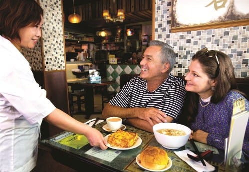 香港旅游发展局借当地达人推广美食之旅