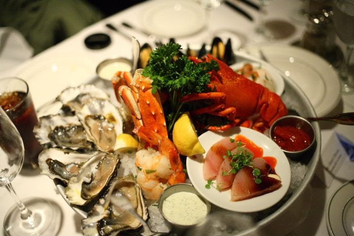 01.众信旅游新闻通稿--《锋味》带火新西兰 众信旅游推出同款美食文化主题游产品配图