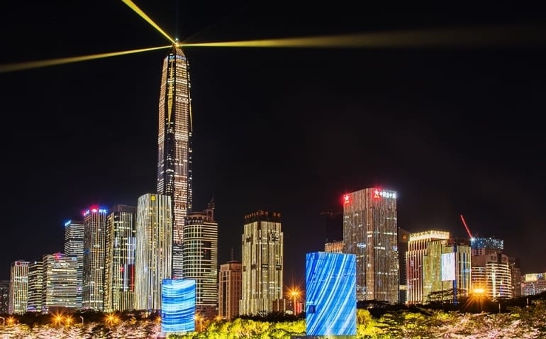 庆祝改革开放40周年 深圳福田上演灯光汇演