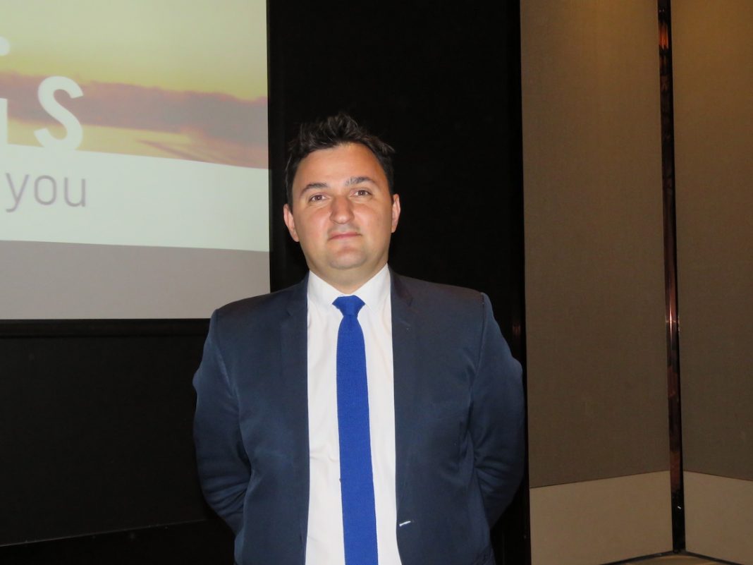 巴黎强调“黄背心”不会威胁游客安全 打造适合所有人的目的地