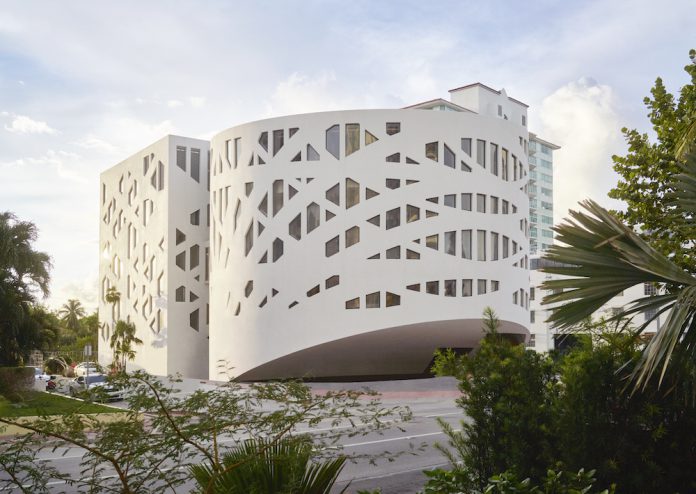 Faena_Forum_S40_Street_Level_Nik Koenig_LOW
