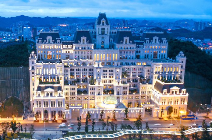 贵阳艺术中心铂翎汇臻选酒店 Guiyang Art Centre Hotel, Emblems Collection