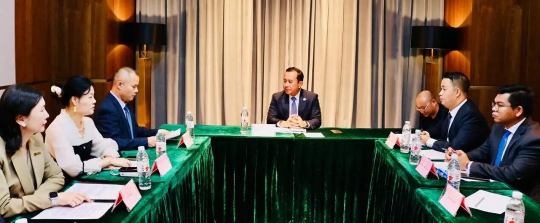柬埔寨旅游大臣会见众信代表 共商深化文旅合作
