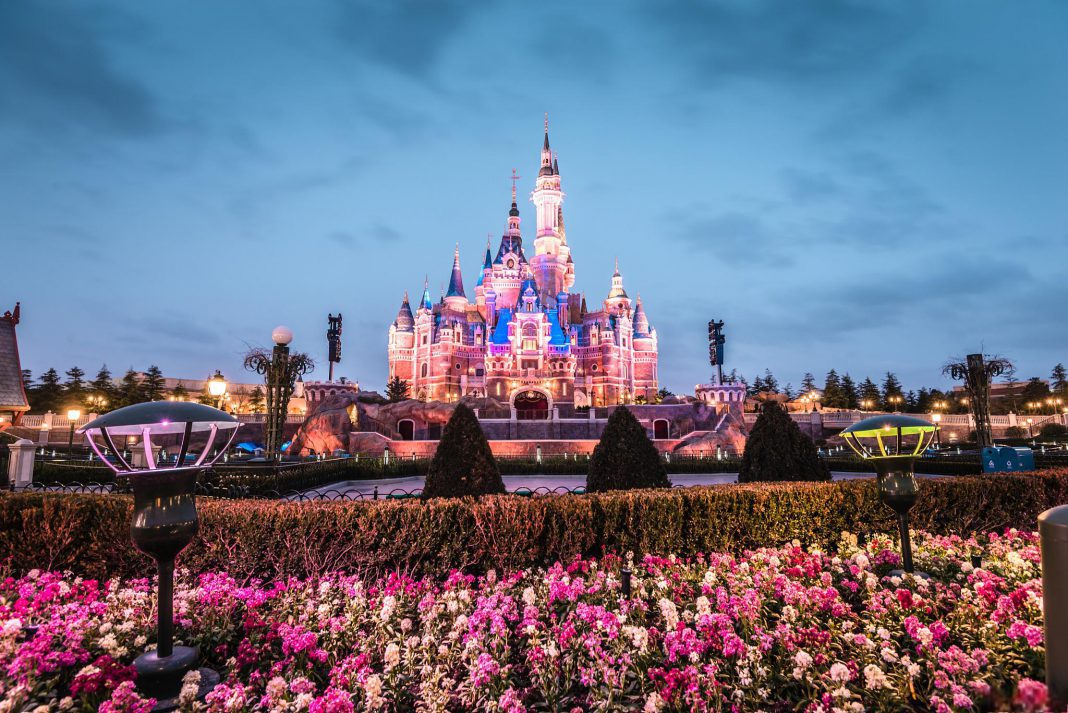 上海迪士尼推出阶梯式退票政策 提前7天可全额退款