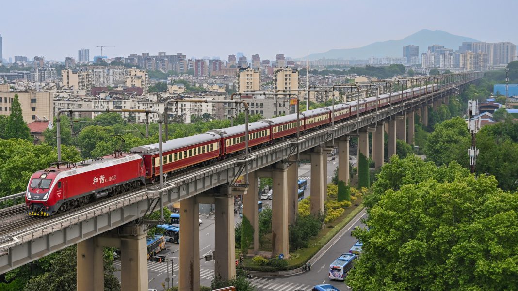 上海推广“乐游长三角·长三角之星”旅游列车
