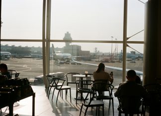 机场餐饮从「高价低质」走向价值驱动新生态