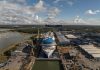 皇家加勒比全新“海洋英雄号”首次浮水出坞
